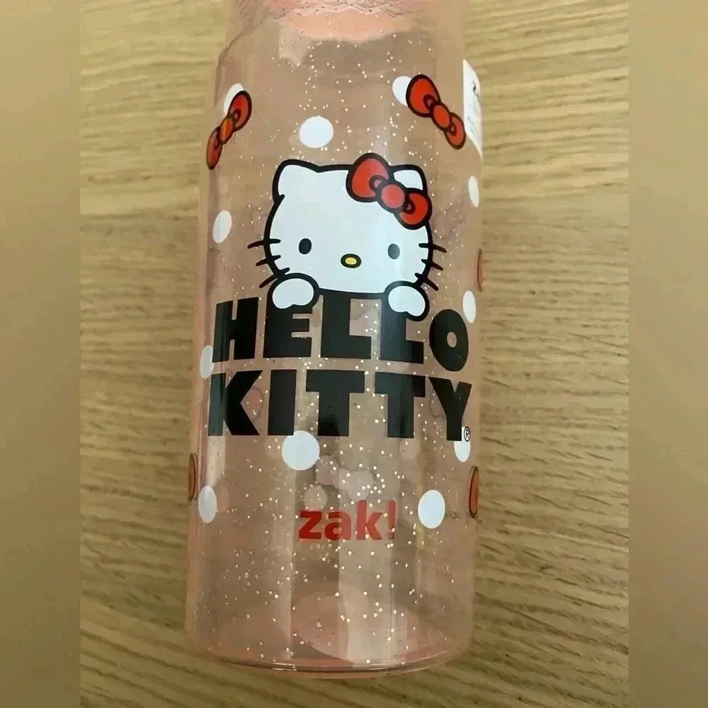 🆕 Hello Kitty® Glitter Water Bottle 30oz🆕